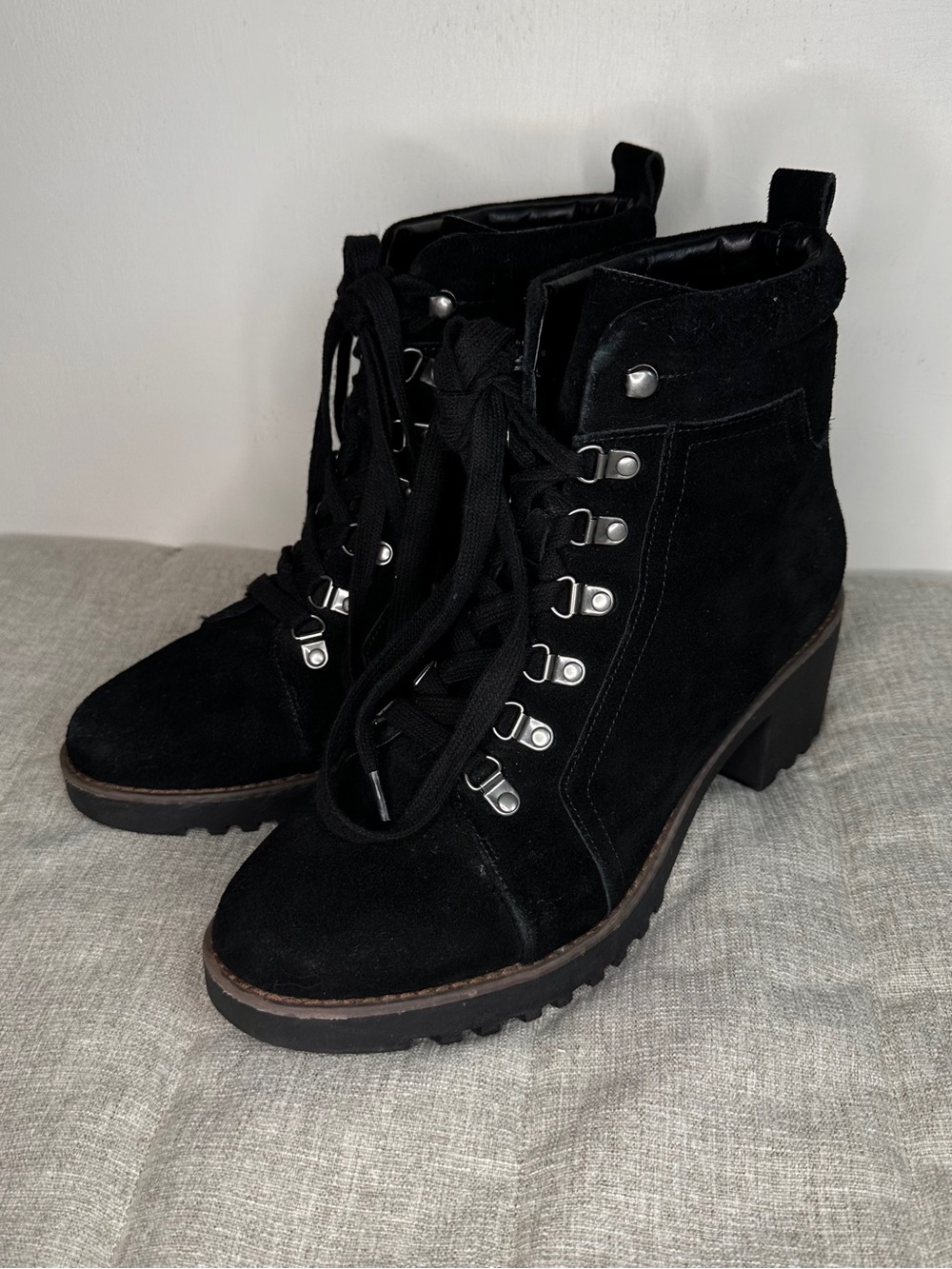 Nordstrom Caslon Black Genuine Suede Lace Up Moto Ankle Boots size 9M